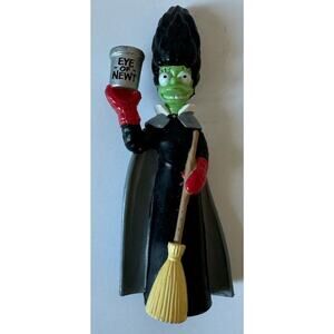 Halloween Marge Simpson Eye Of Newt Figure Size 4.5" Burger King 2001